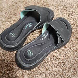 Classic Black Women's Memory Foam Sandals Size 5/6